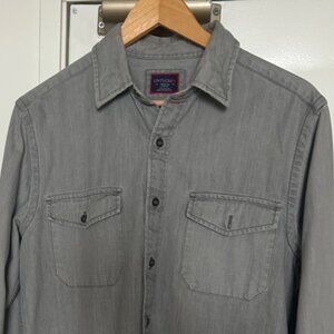 UNTUCKit Grey Denim Button Down (M)
